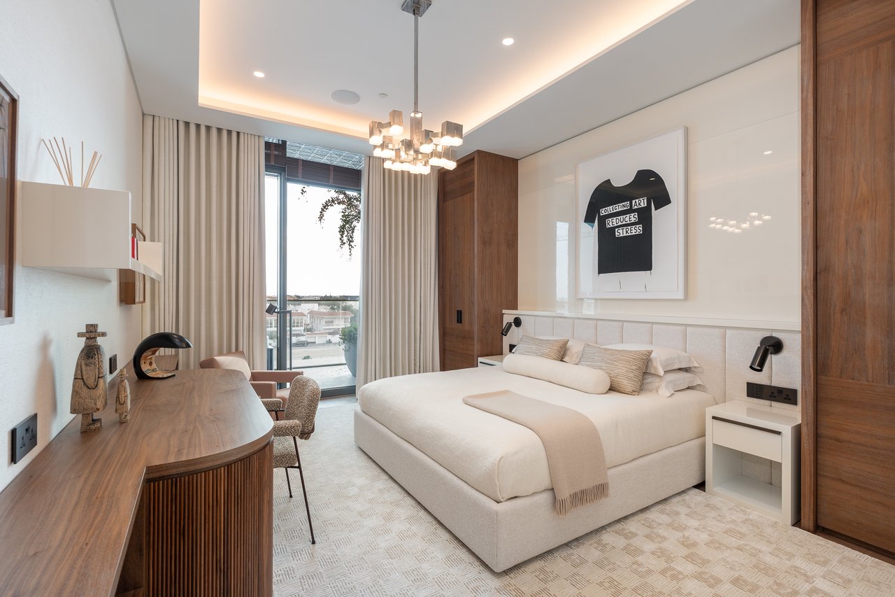 Four Seasons Private Residences - Penthouse 