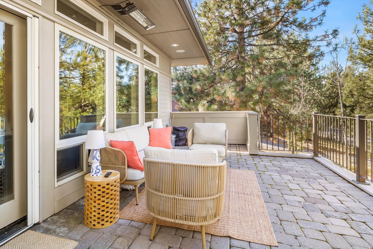 2589 NW Champion Circle