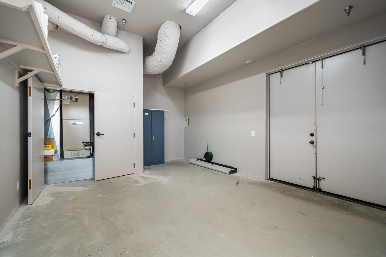 Desert Square - Suite D