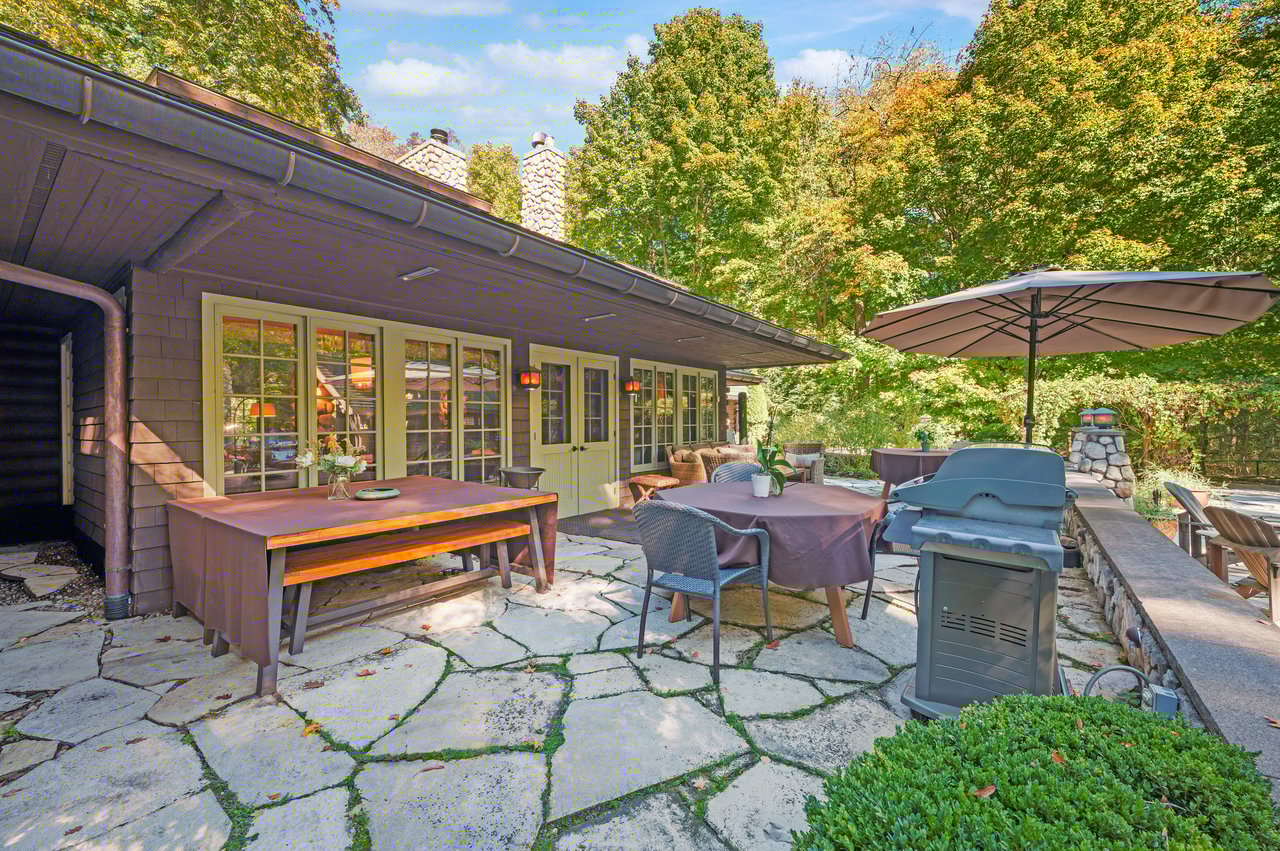 14657 Lakeshore Road