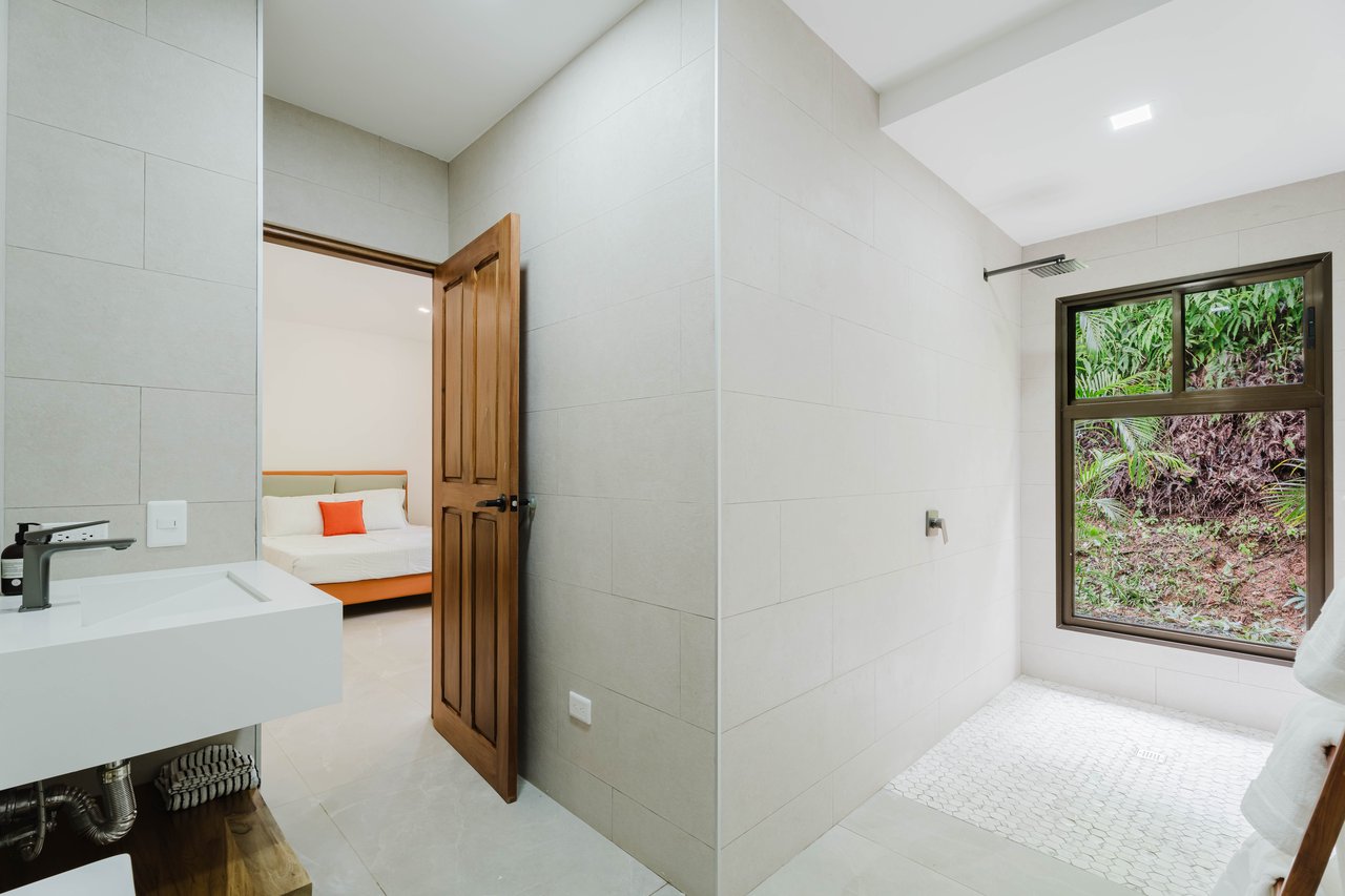 Modern Tropical Minimalism with Ocean views and River Access! Casa Tocuan