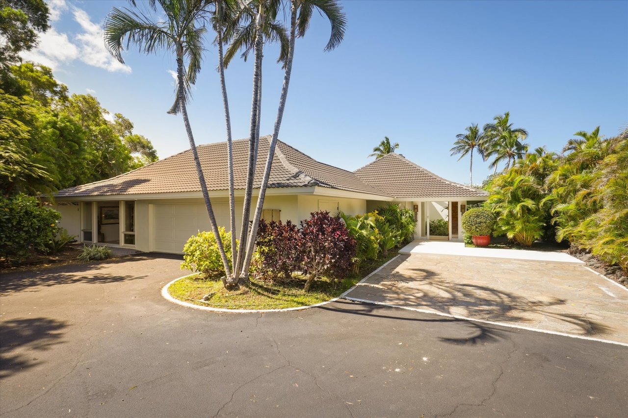 EXCEPTIONAL 5,456 SQ FT RESIDENCE - MAUNA KEA RESORT - $9,750,000 - RENOWNED KOHALA COAST BIG ISLAND