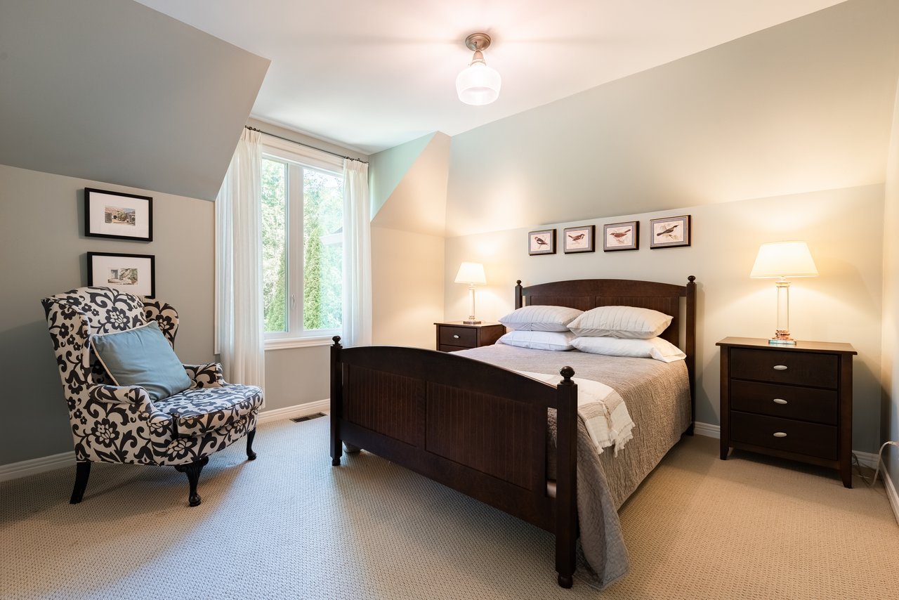2267 Cedarberry Court, Oakville