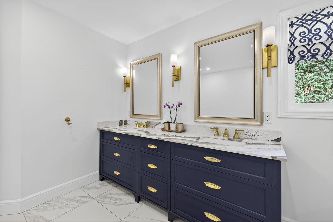 6 Falling Leaf Crt, Aurora