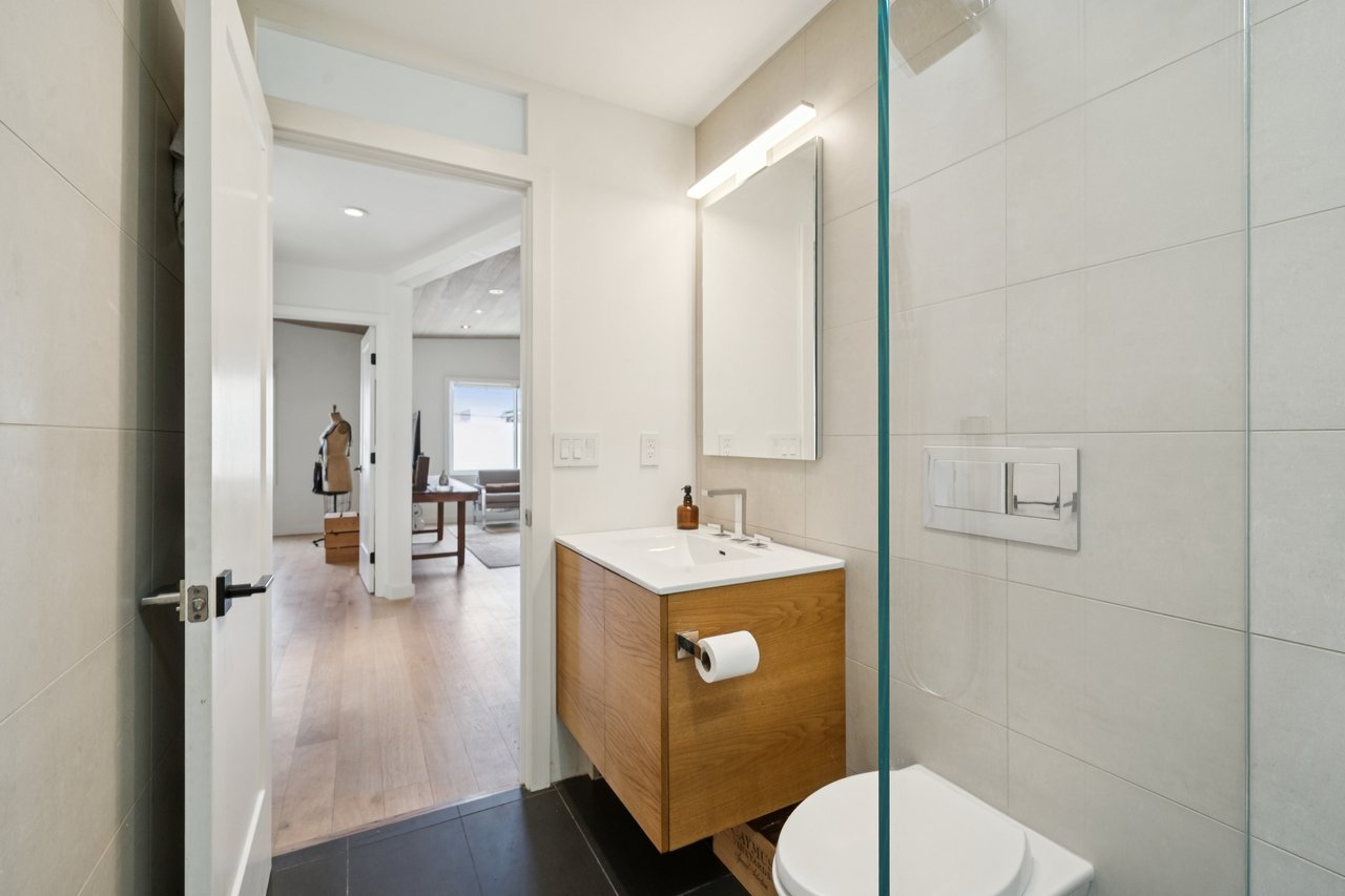 1515 Van Dyke Avenue