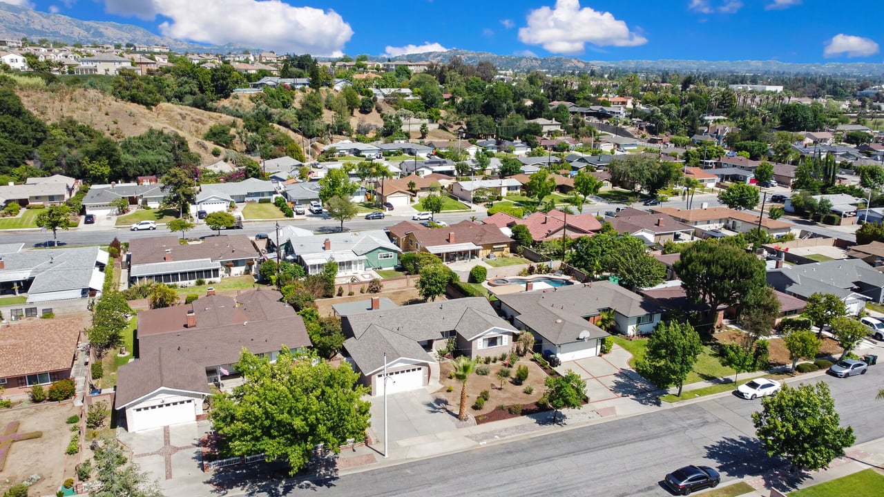 1146 N Soldano Road