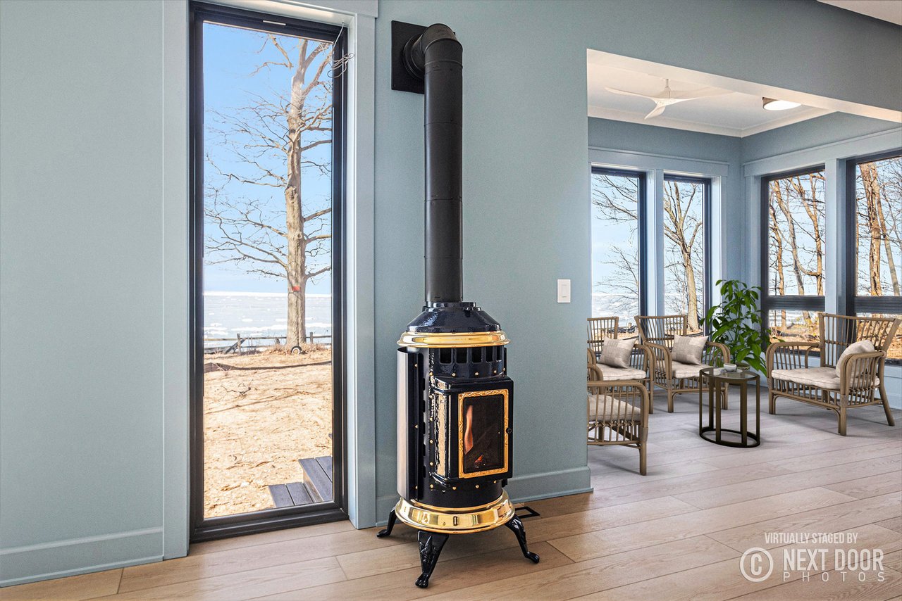 2578 2576, 2572 Lakeshore Drive
