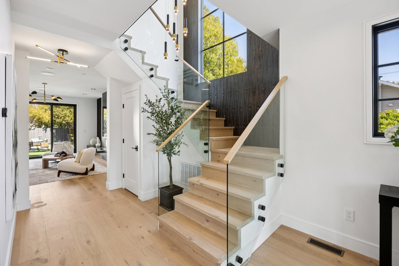 10 Channing Rd, Burlingame