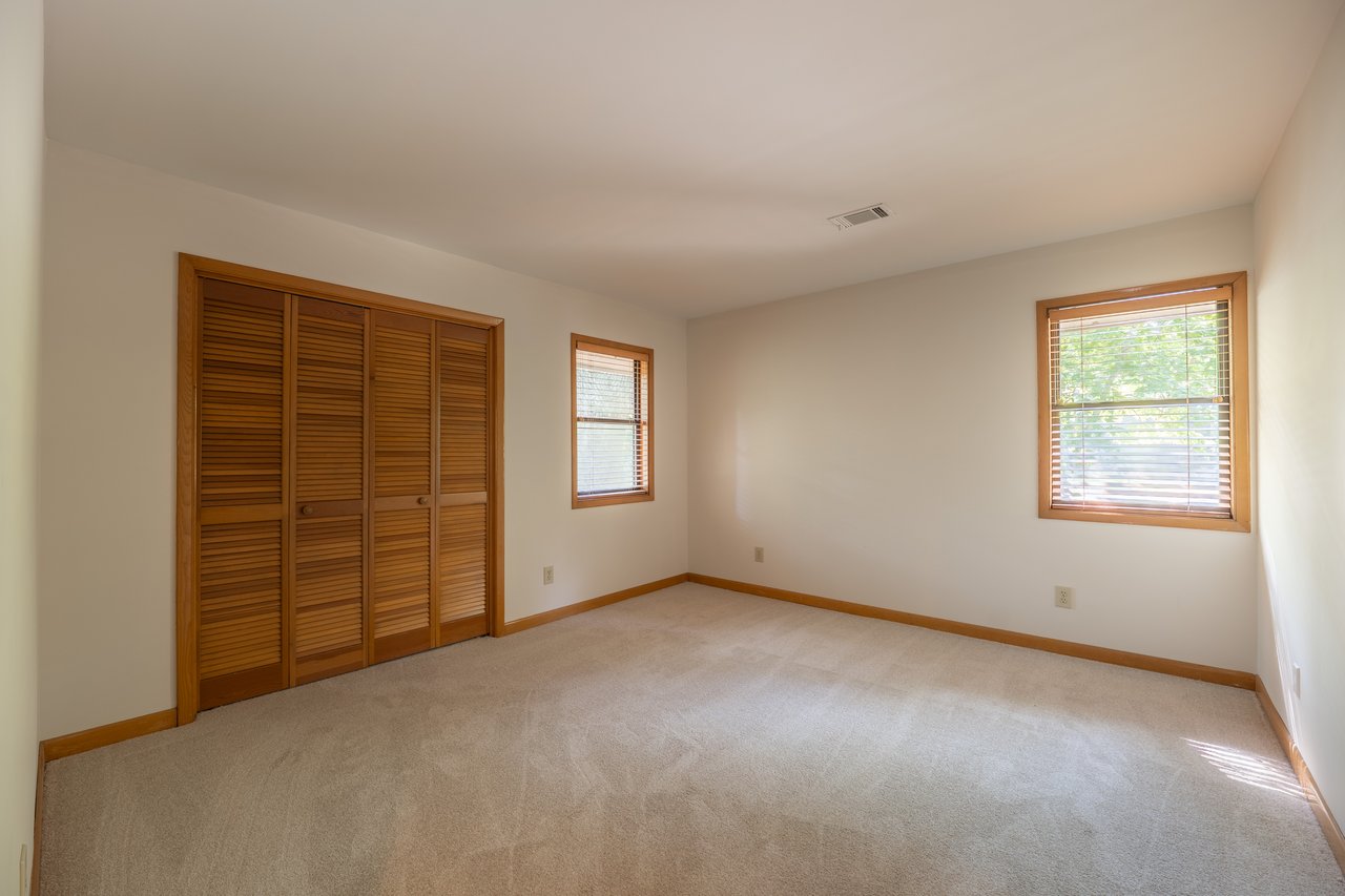 375 N Peak Drive