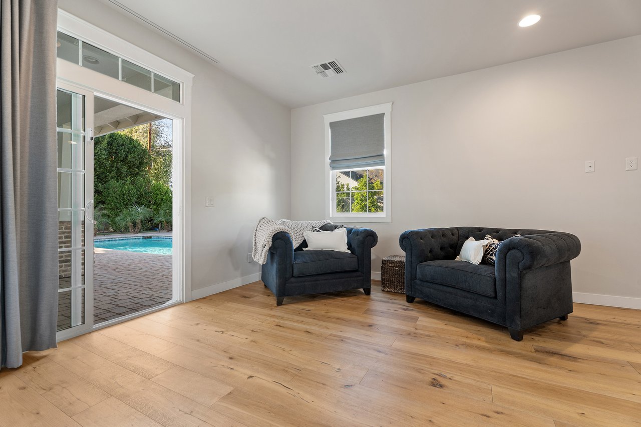 3838 E DEVONSHIRE Avenue