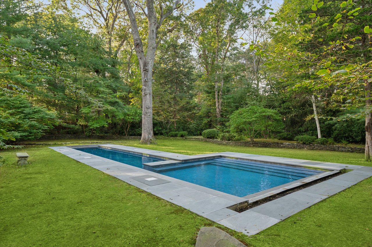 10 Oak Drive