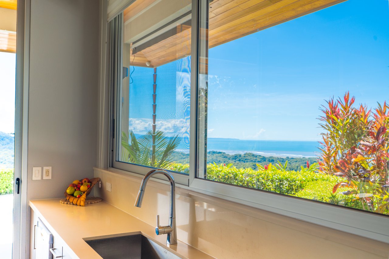 Blue Horizon – luxury ocean-view home in Ojochal, Costa Rica