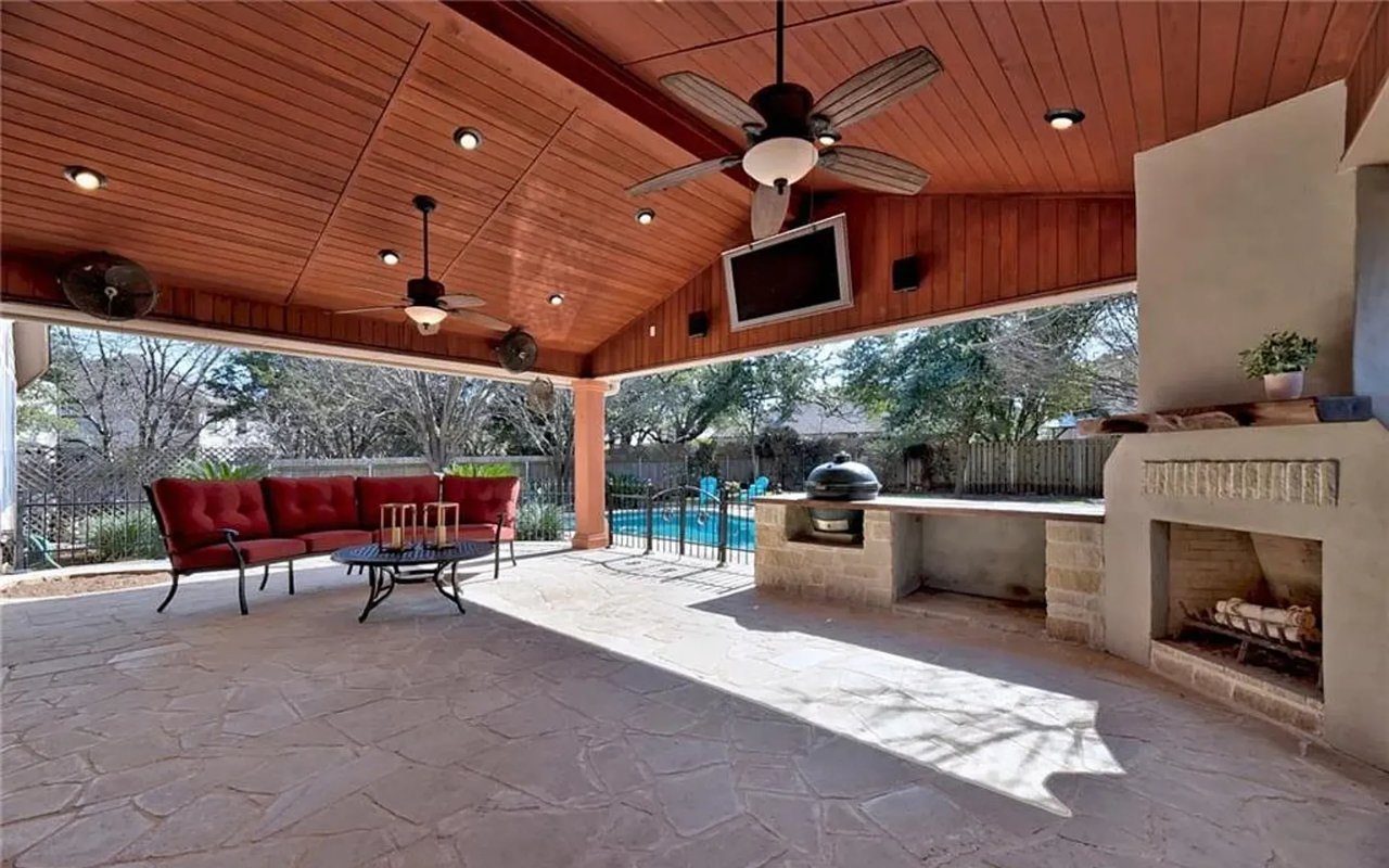3950 Sendero Dr