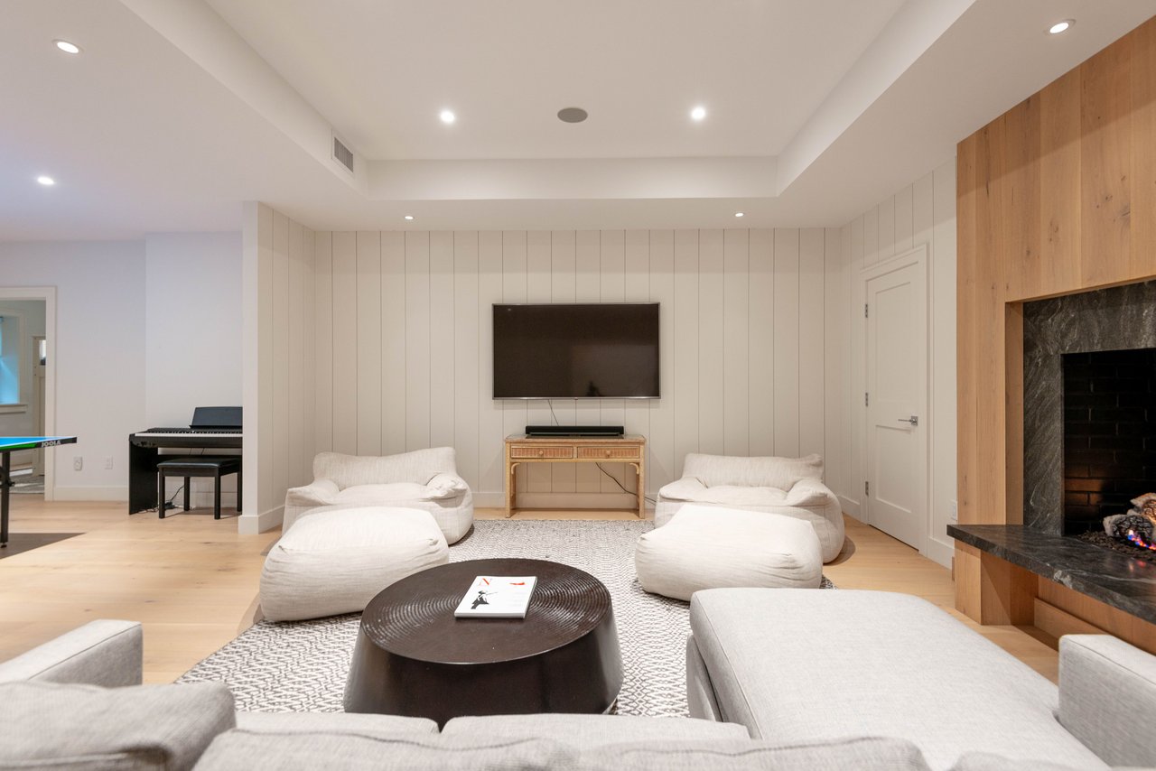 8 Masaquet Road