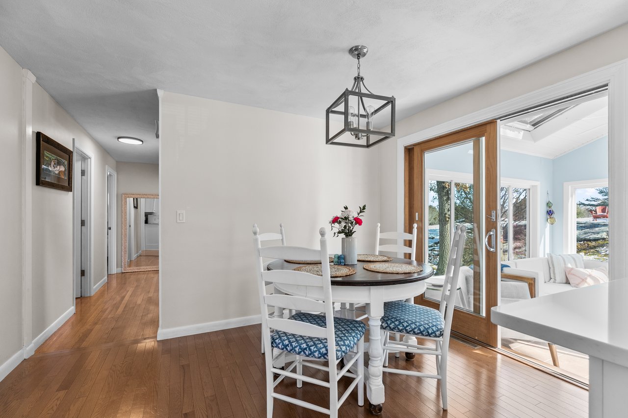 60 Knollwood Circle, North Kingstown, RI 02852