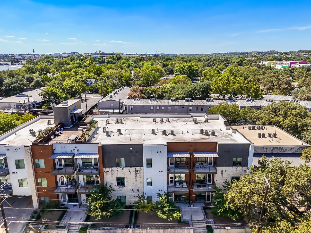 207 W Johanna Street