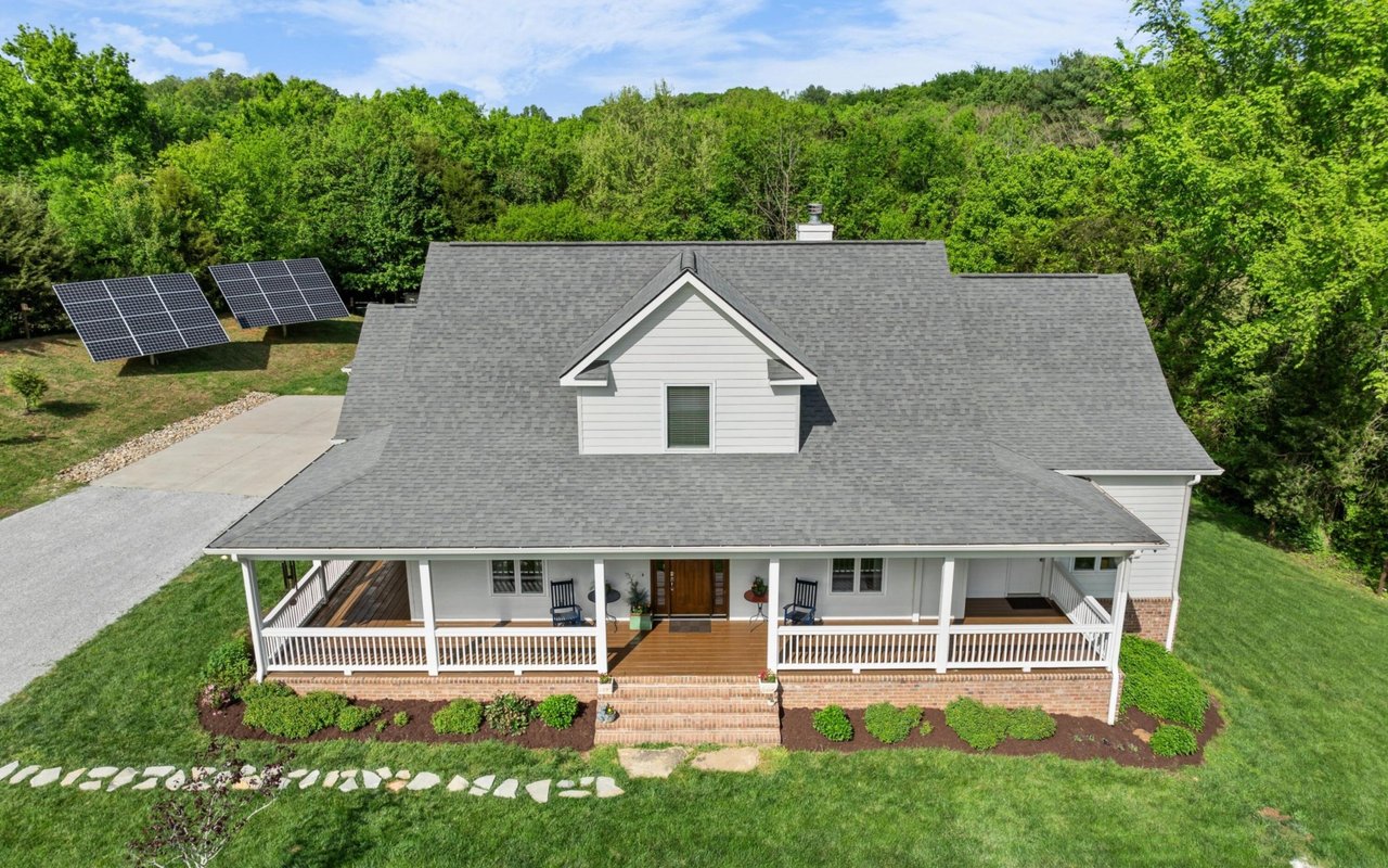 Wallace Luxury Spotlight | 9301, 9303 Tedford Lane Knoxville, TN 37922