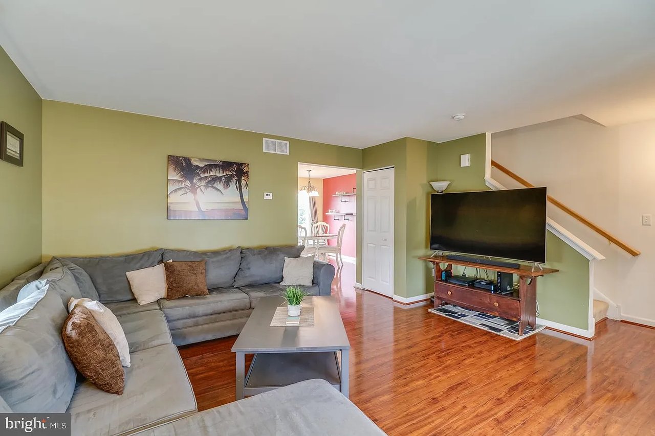 14 Cambria Ln