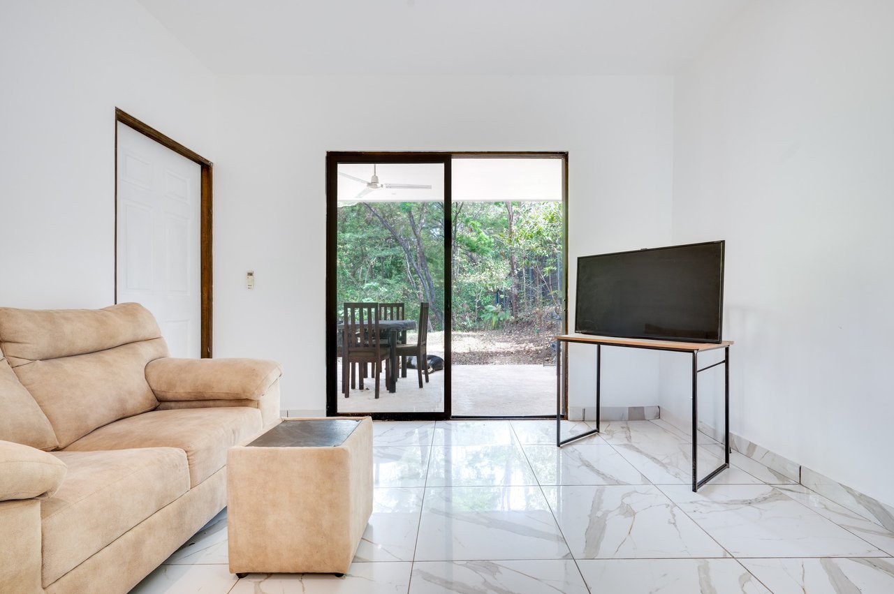 V-Iguana Finca Panamá | Large Property with Two Houses, Pool & Expansion Potential Near Tamarindo