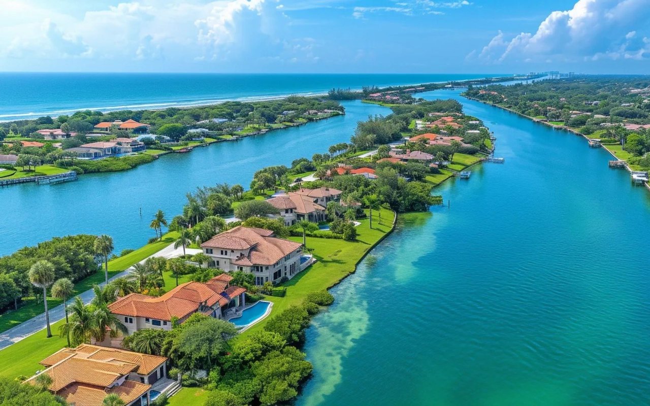 Hollywood Lakes