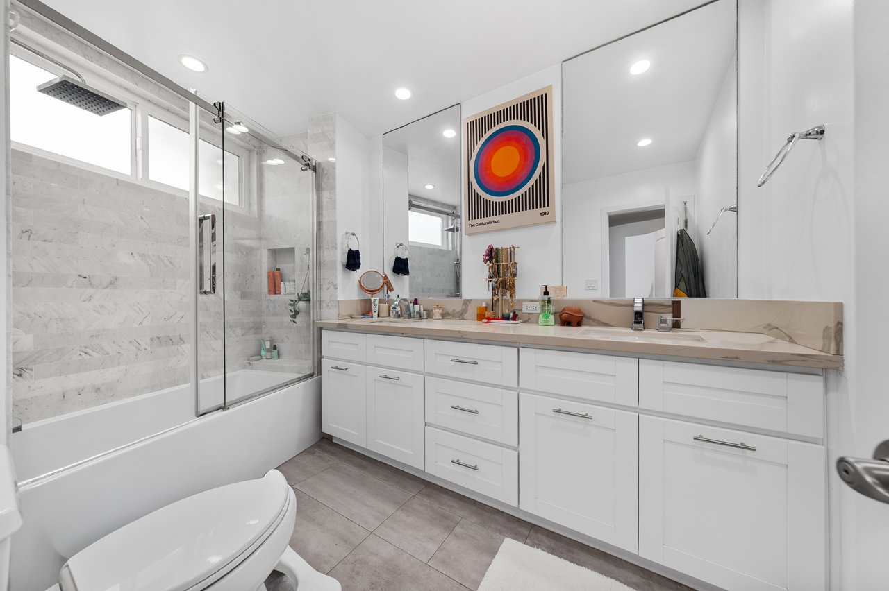 11970 Montana Ave Unit: 207, Brentwood 