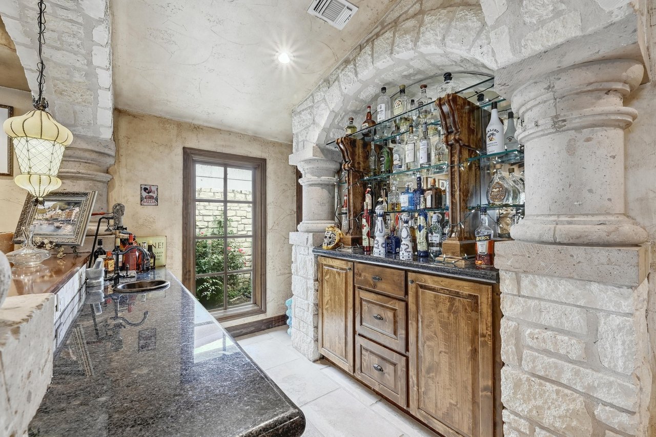 1746 Channel Road