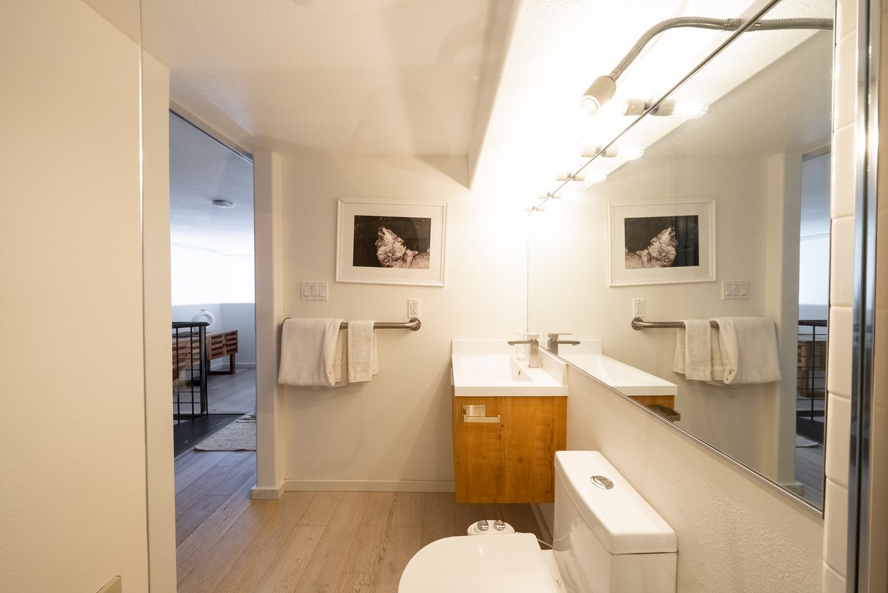 2301 Harrison St #203