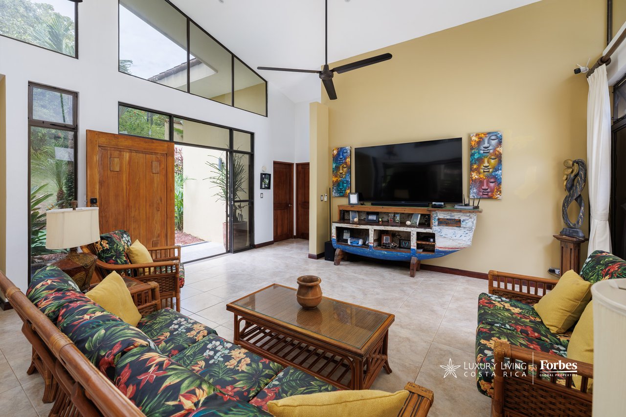 21473 - House with 4 bedrooms, pool, gardens and sea view, Esterillos Beach