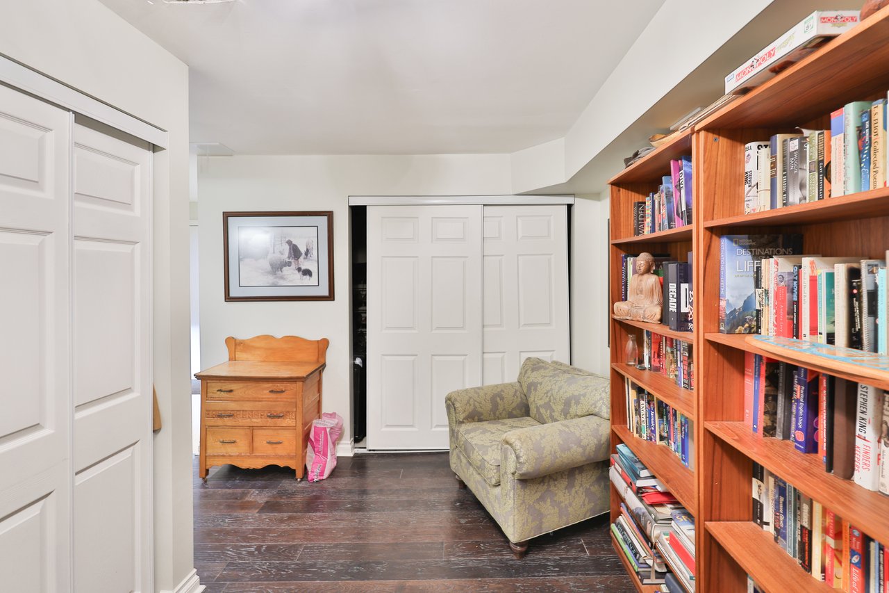 68 Tradewind Drive, Oakville