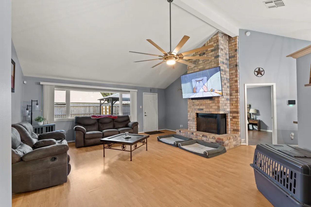 9922 Shell Rock Rd