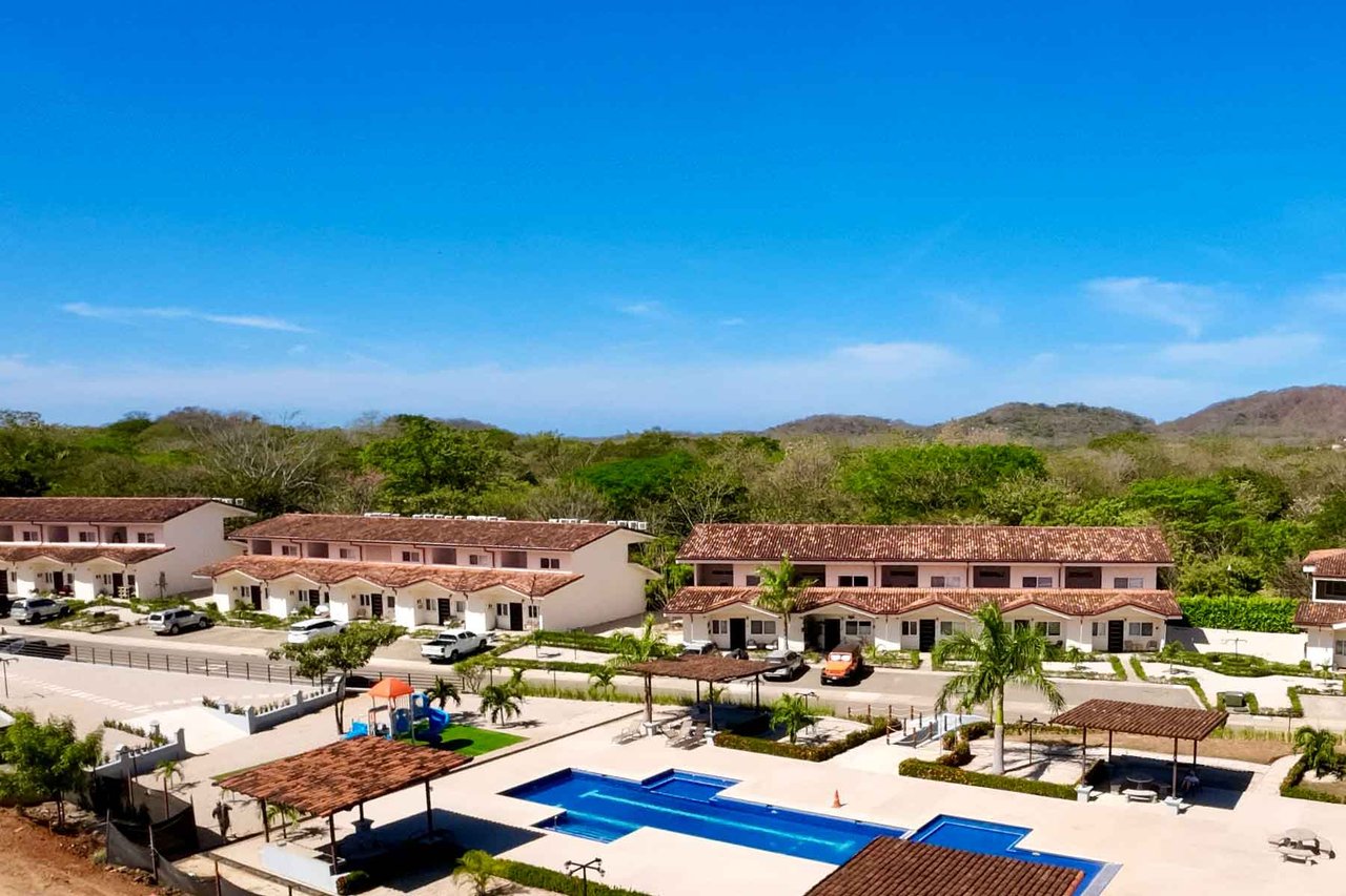 Jacarandas 15 | Modern 3-Bedroom Townhome Minutes from Tamarindo!