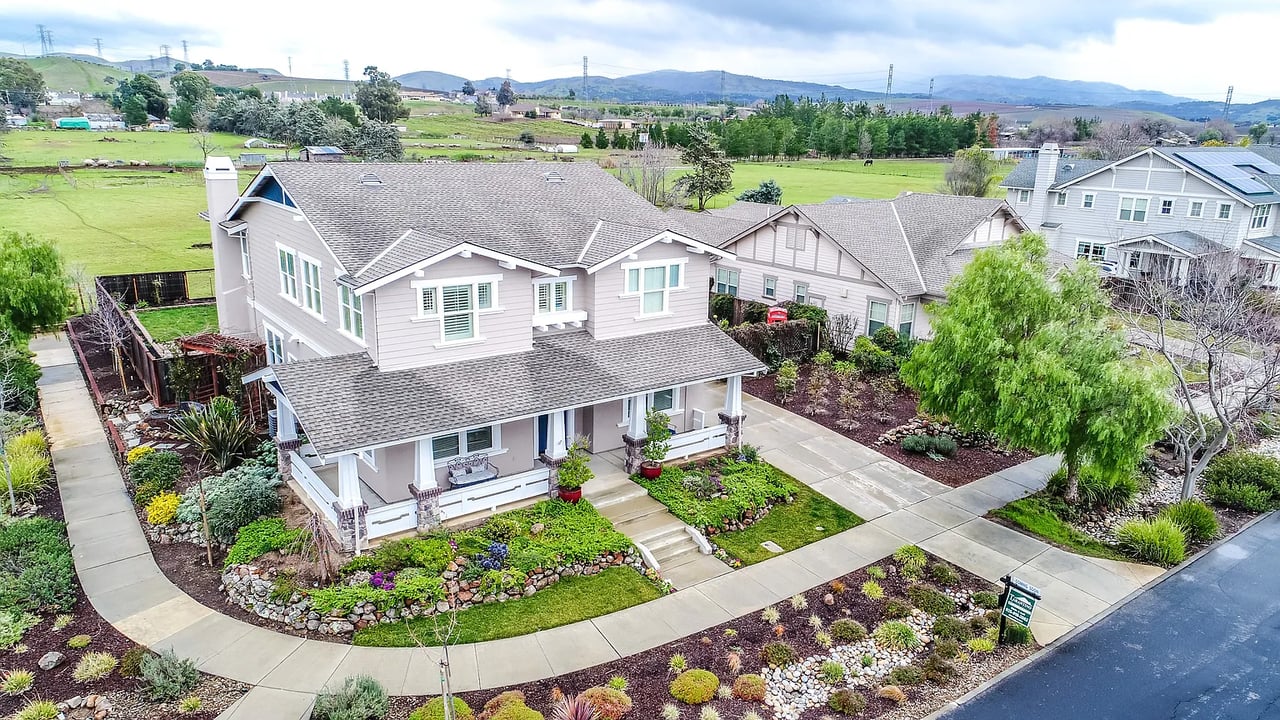 2745 Kellogg Loop