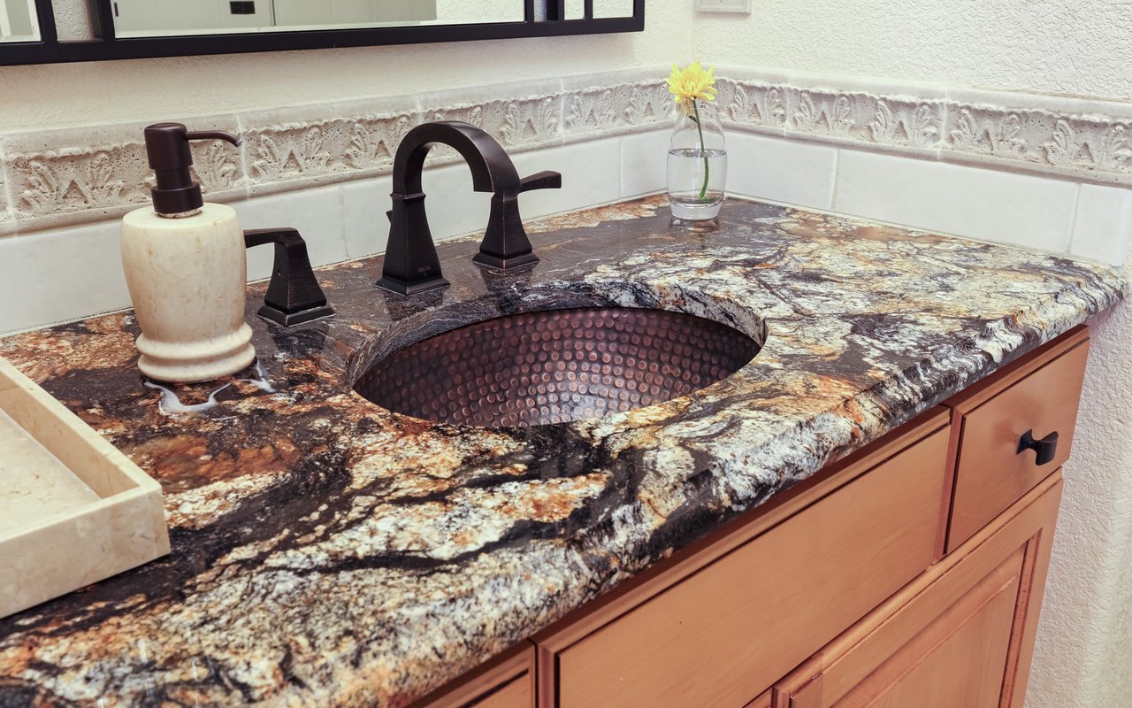 4027 Guadeloupe Street