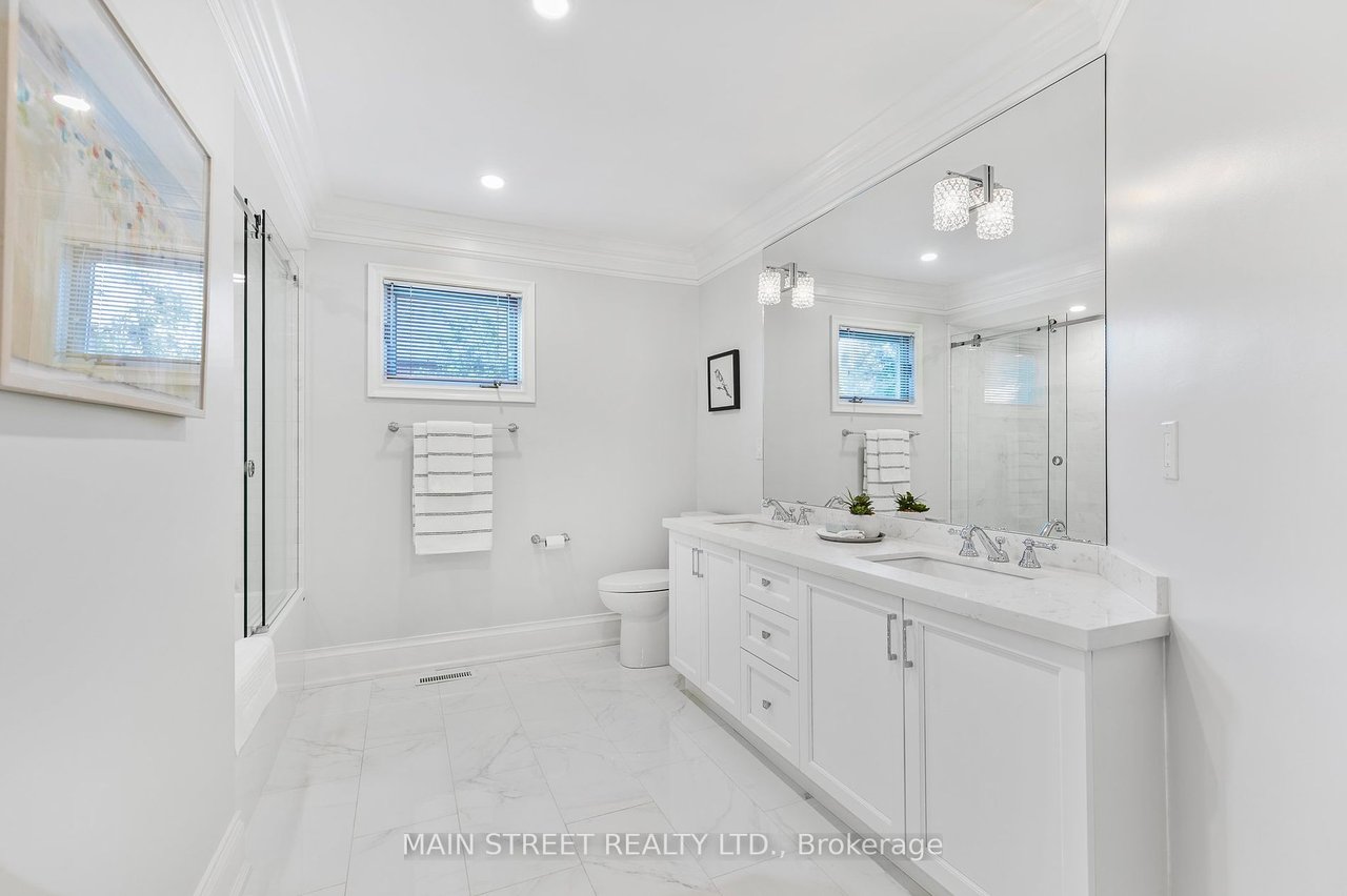 120 Willow Farm Lane, Aurora