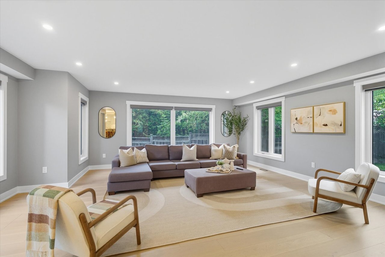 11 Avondale Cres 
