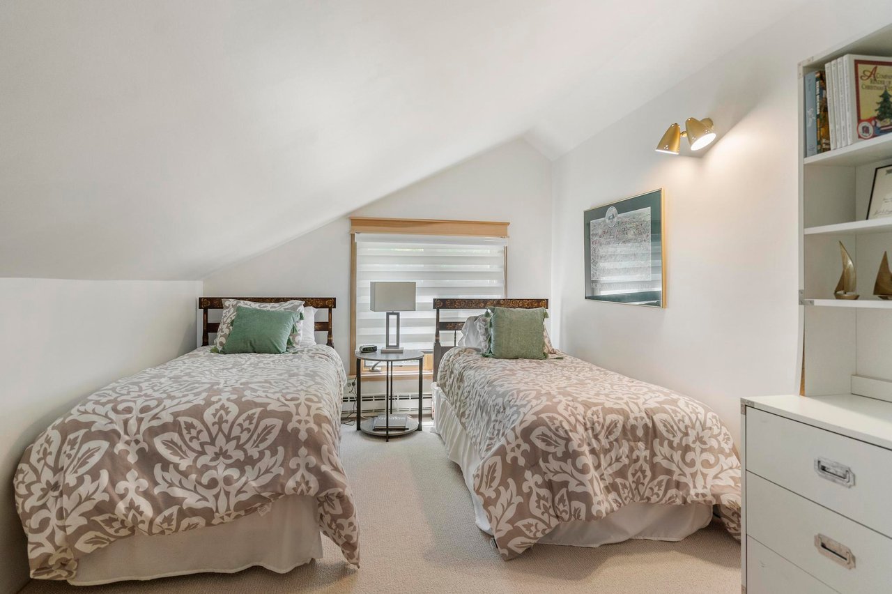 Wildwood Condo, Walloon Lake