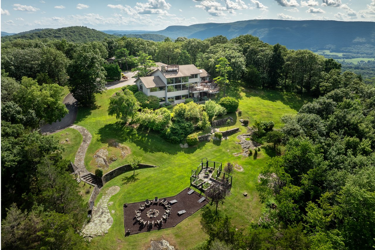 12 Mountain Brook Road