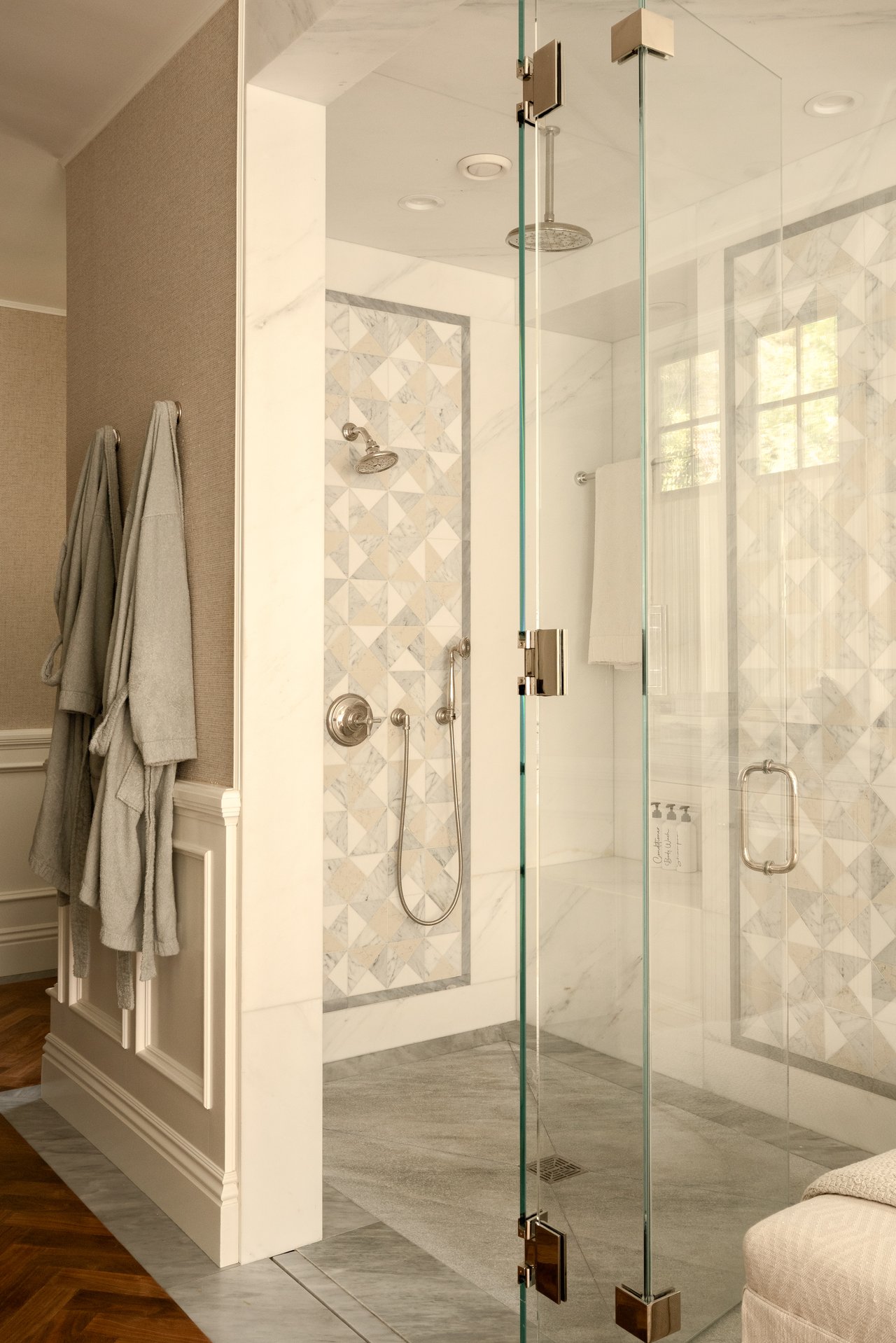 1420 Moraga Dr, Bel Air