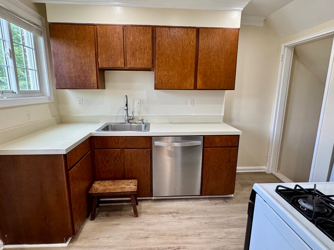 Investor Special! 3-Level End Unit w/ Huge Upside in Fairlington Towne