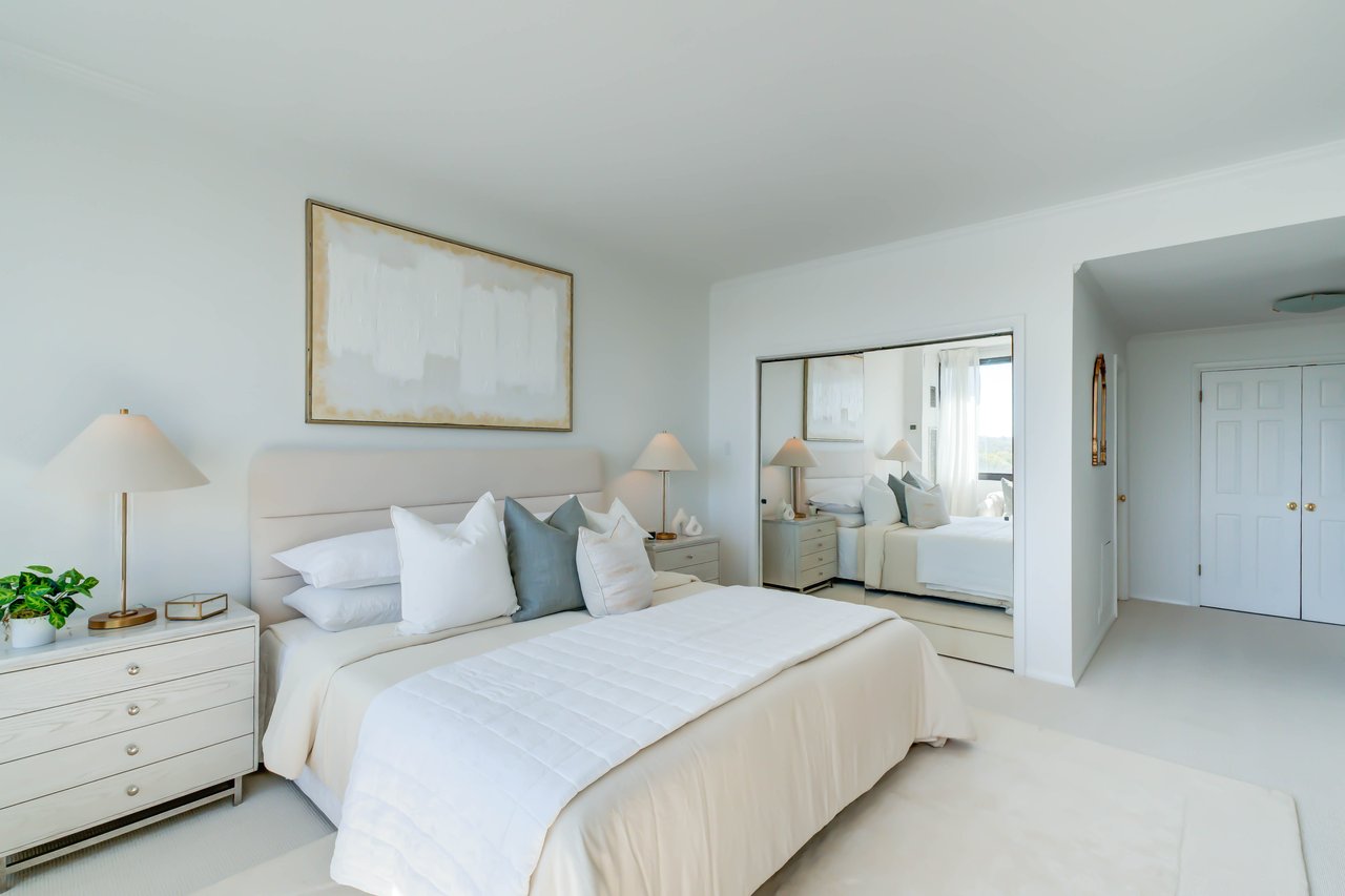 Watergate West Penthouse Seven