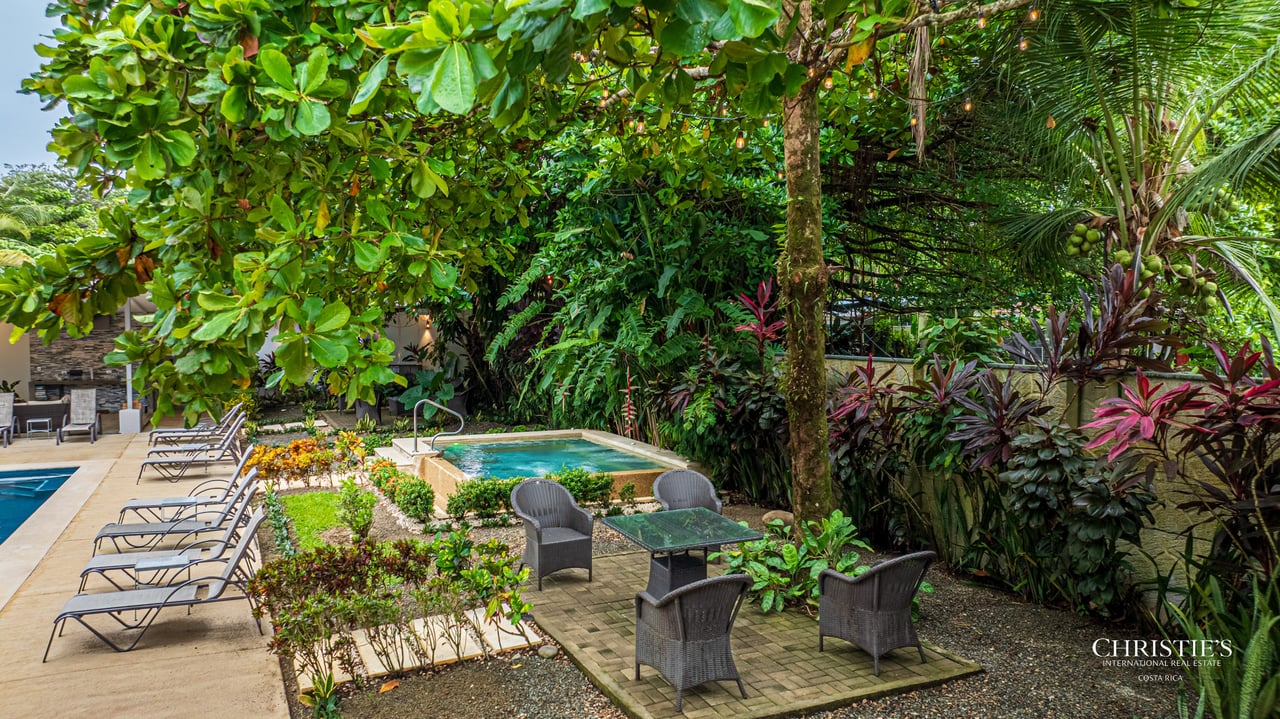 Uvita Paradise Hotel – Walk-to-Beach Boutique Hospitality Opportunity