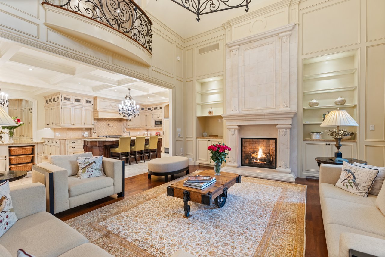 1081 Argyle Drive, Oakville