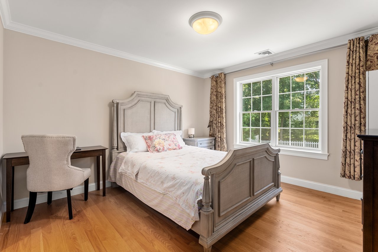 18 Patton Rd, Wellesley