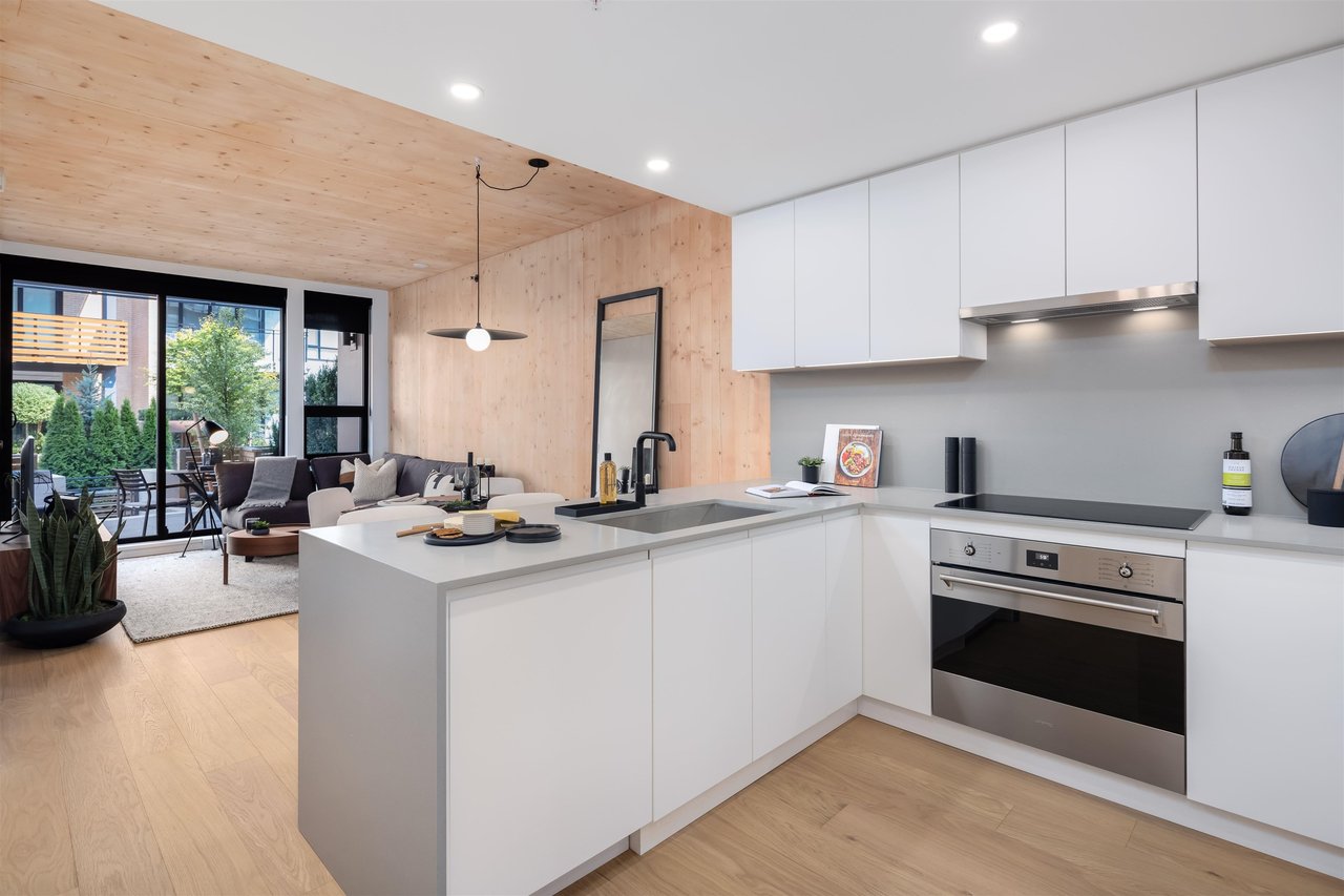 310 Salter St, #402