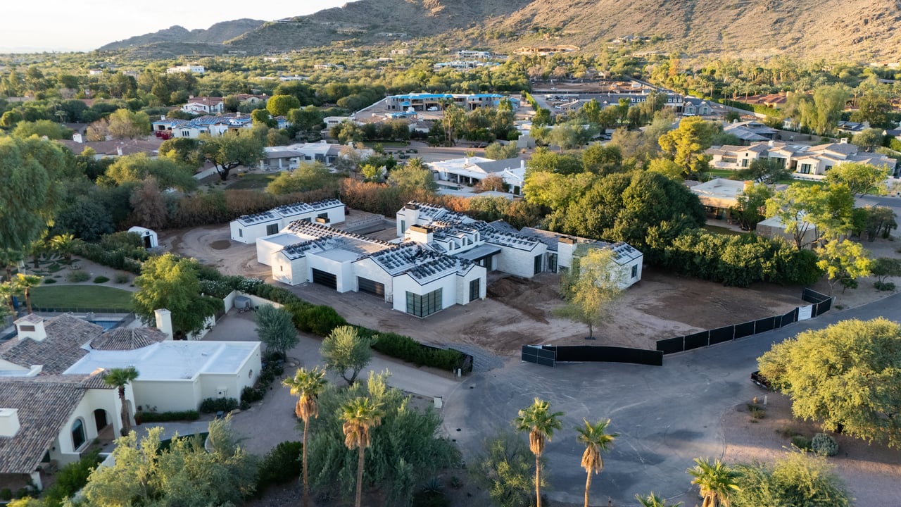 5717 E VIA LOS RANCHOS