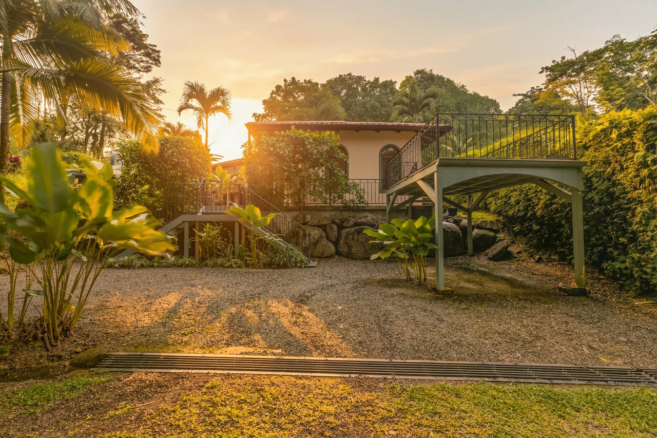 Ojochal Tropical Retreat | 4 Ensuite Bedrooms, Pool & Outdoor Living