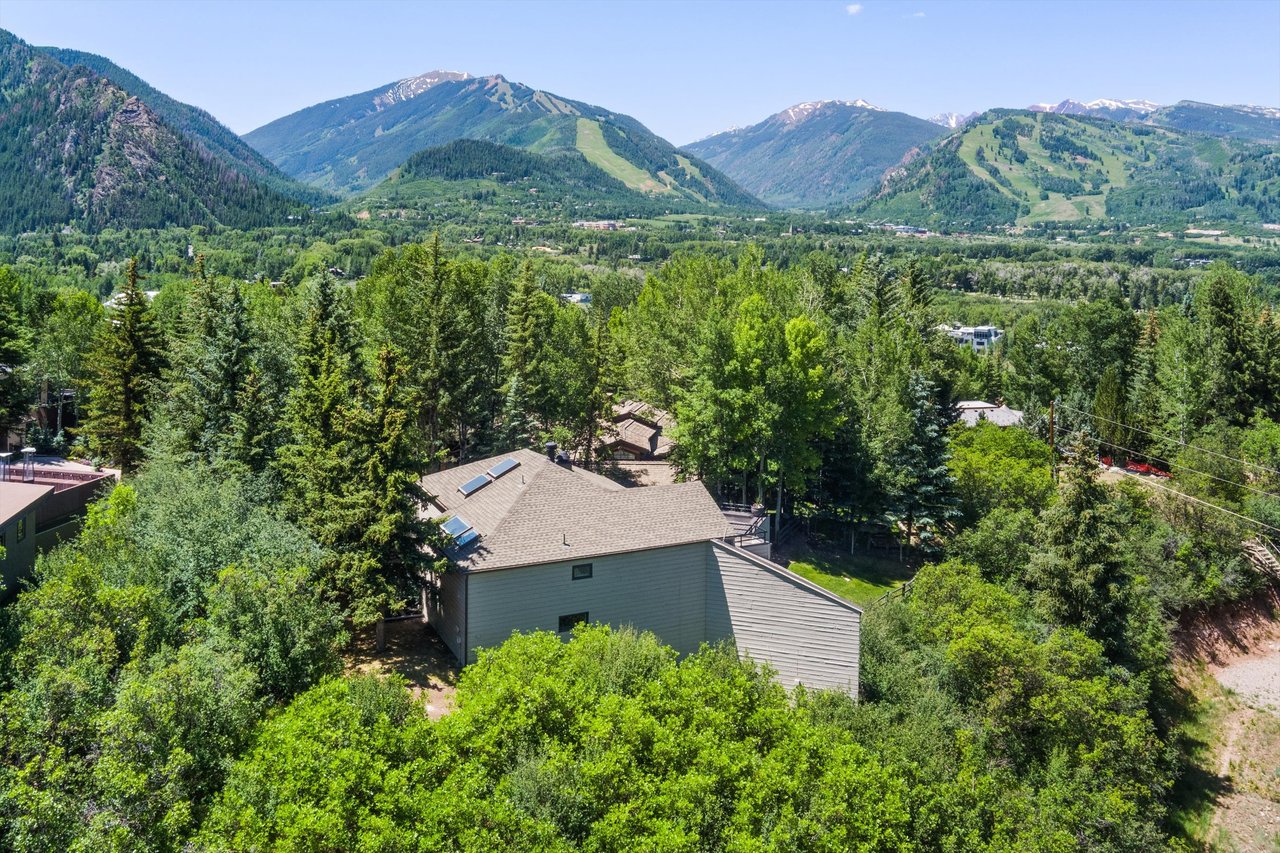 Designer Living with Unmatched Mountain Views