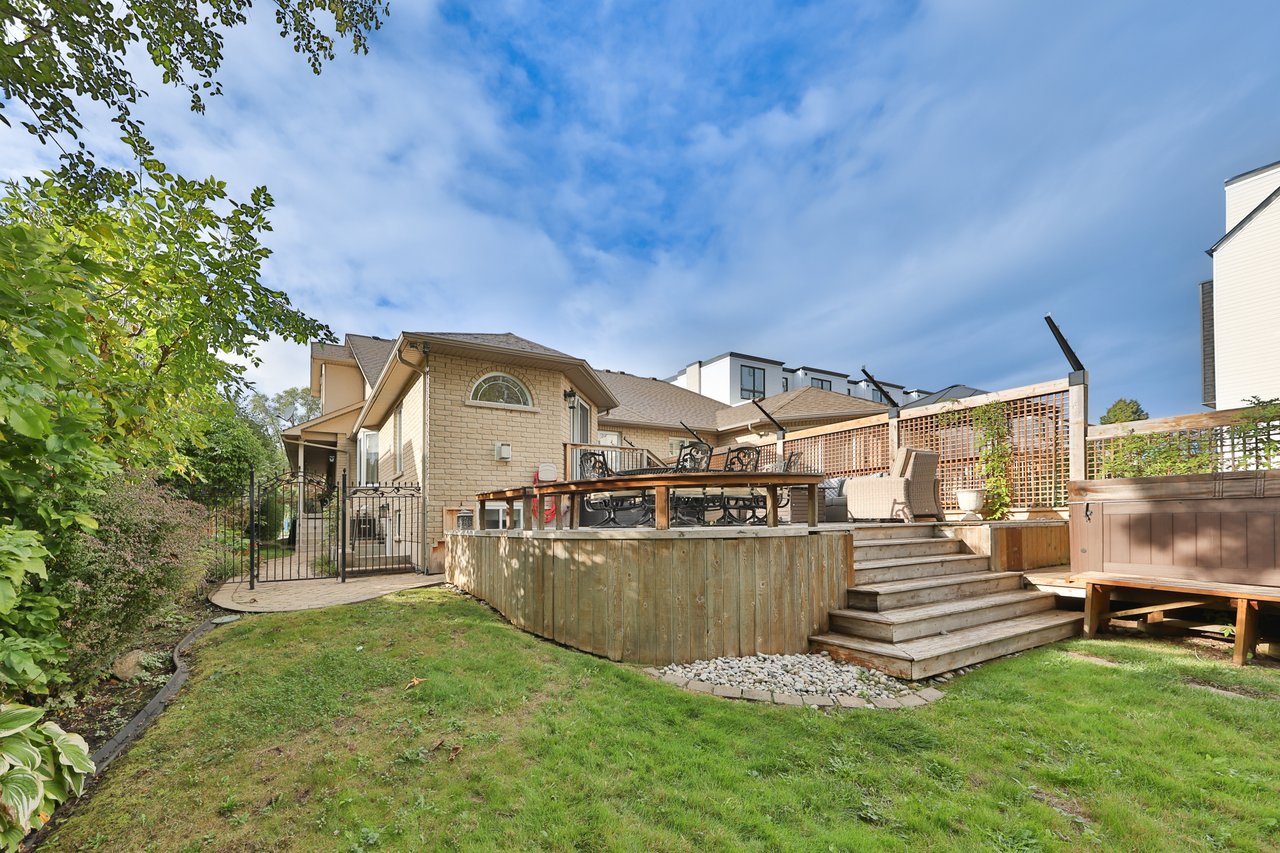 2304 Sovereign Street, Oakville