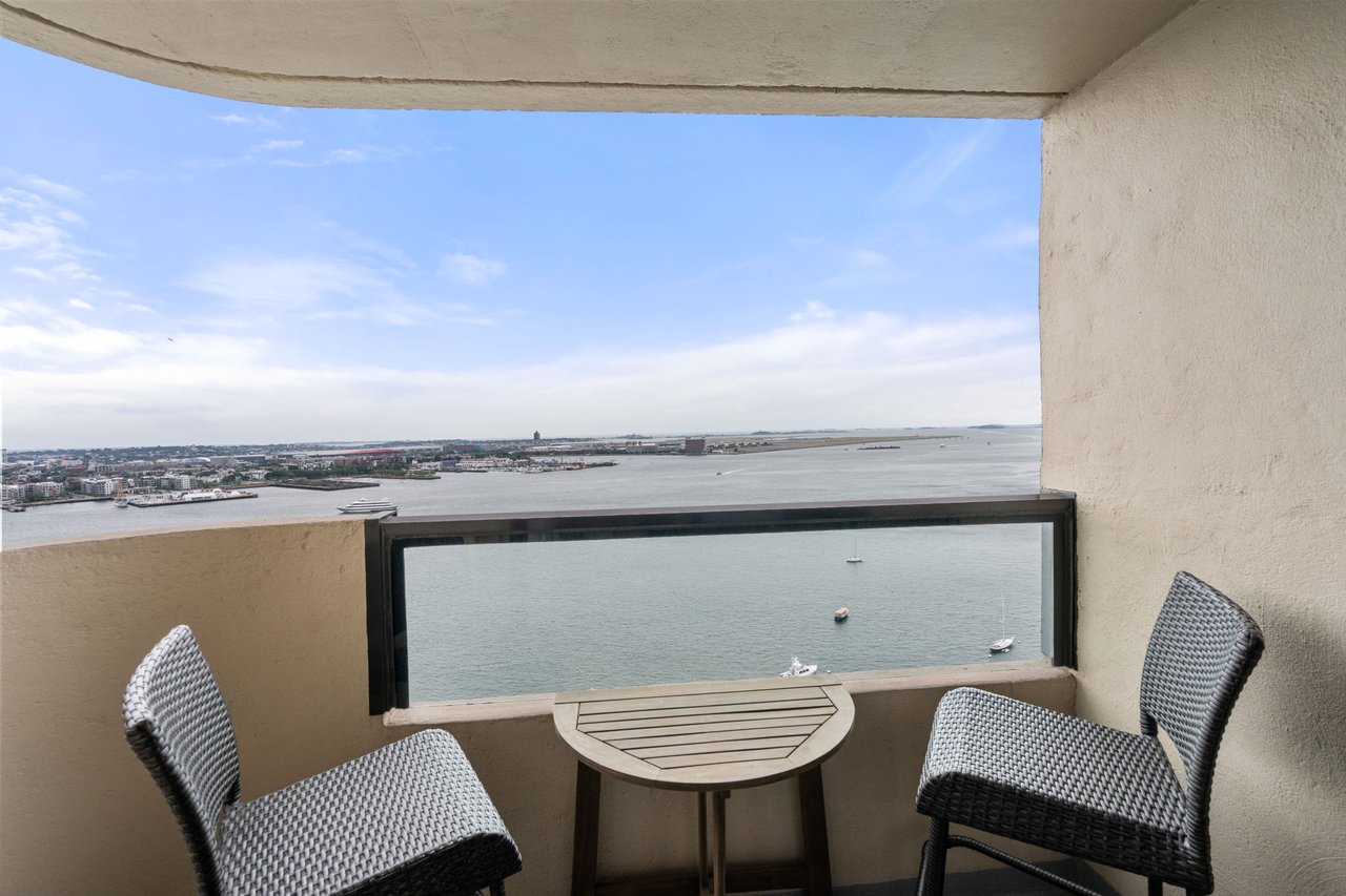 Highly Renovated Harbor Towers Residence