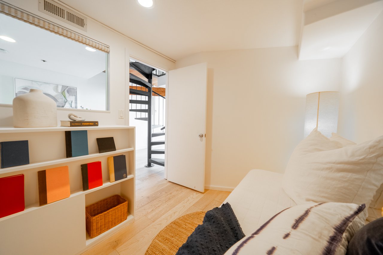 2301 Harrison St #203